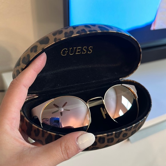Guess Accessories - Guess Chrome Sunglasses